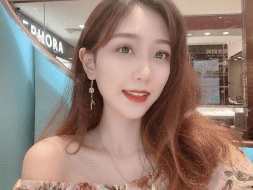 秀儿与妹妹抖音吃瓜视频,揭秘娱乐圈最新热点事件 秀儿与妹妹抖音吃瓜视频,揭秘娱乐圈最新热点事件